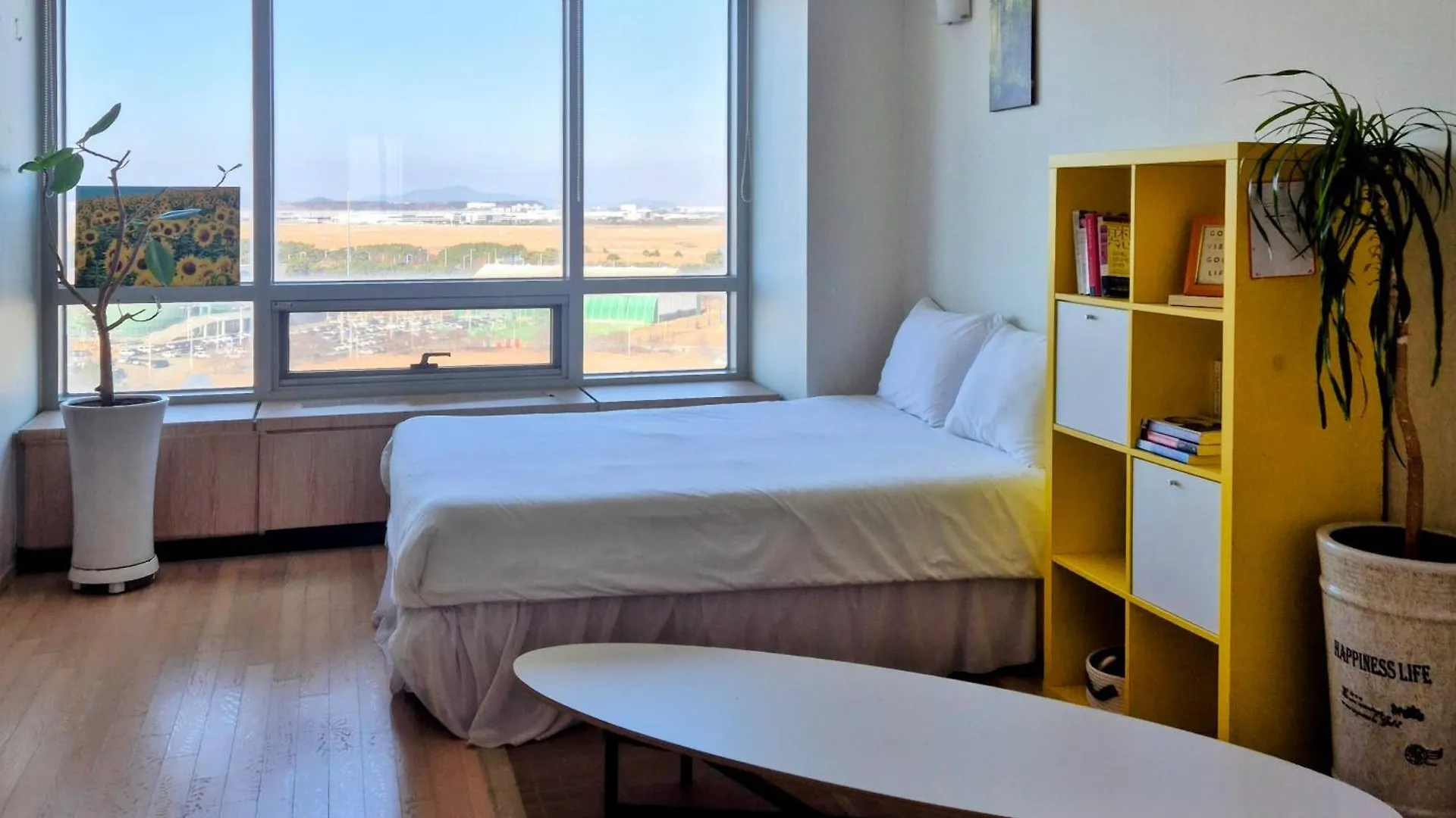 Cozy - Bright Studio Incheon 3*,  South Korea
