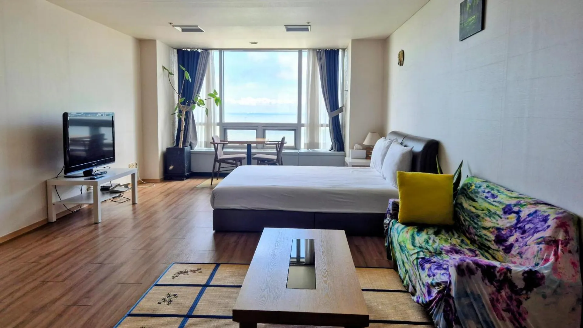 Aparthotel Cozy - Bright Studio Incheon